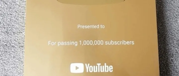 我今年29岁，我自认为我是世界上现在做YouTube最好的人