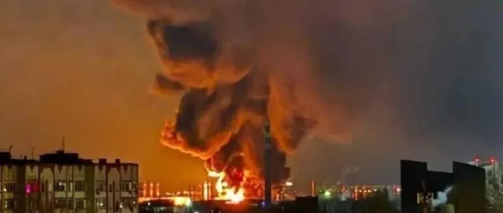 俄羅斯兩座港口遭襲