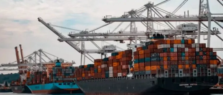 好望角成全球航运新动脉，绕行船舶激增112%，成本与运价陷入“冰火两重天”