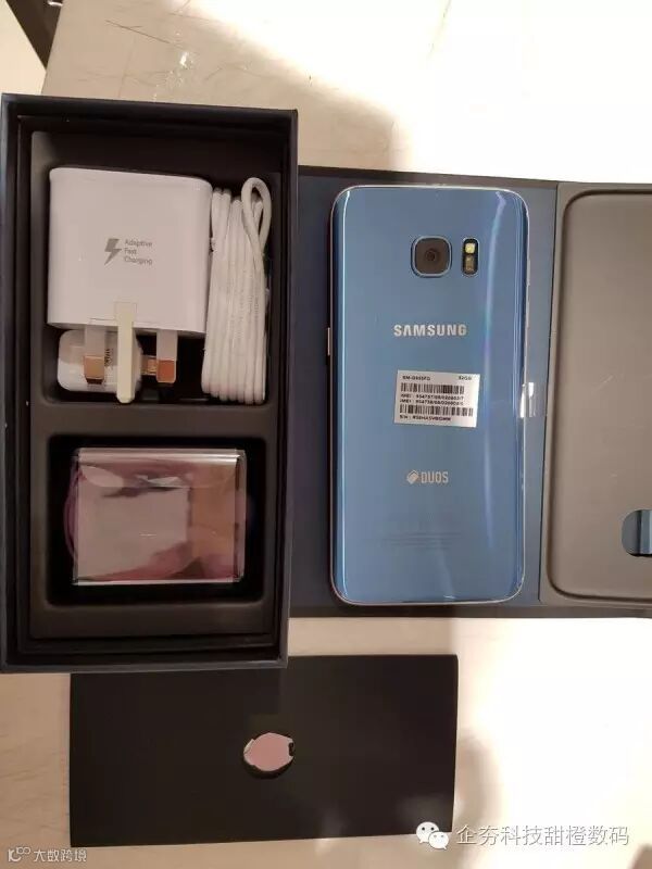 blue-coral-galaxy-s7-edge-unboxing-10.jpg