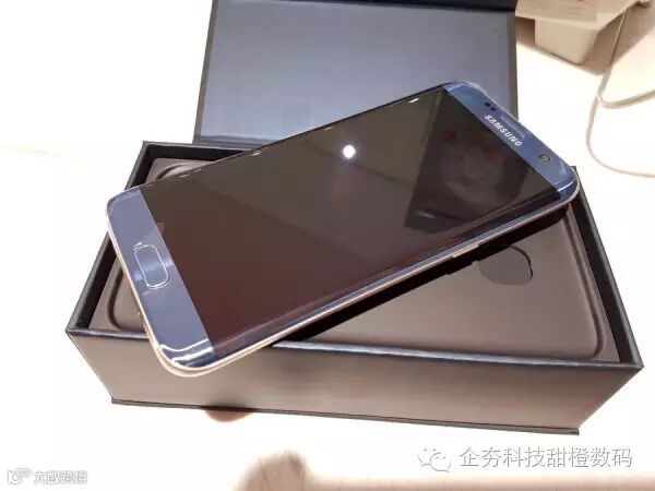 blue-coral-galaxy-s7-edge-unboxing-15.jpg