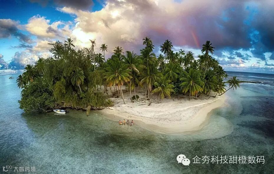 A tropical island in French Polynesia