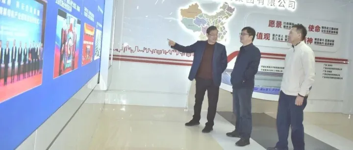 嵊州市委常委、統(tǒng)戰(zhàn)部部長商肖城一行看望鄉(xiāng)賢陶春風(fēng)董事長