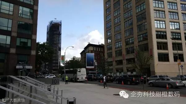 4.4 Photo-M-Note5-high-res.jpg