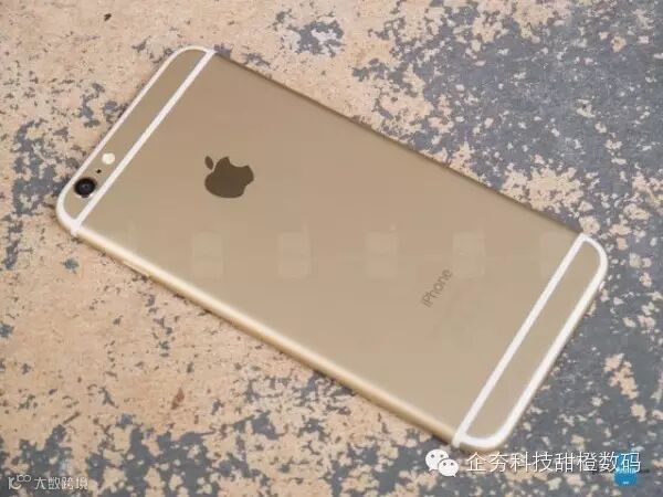 27 Apple-iPhone-6-Plus.jpg