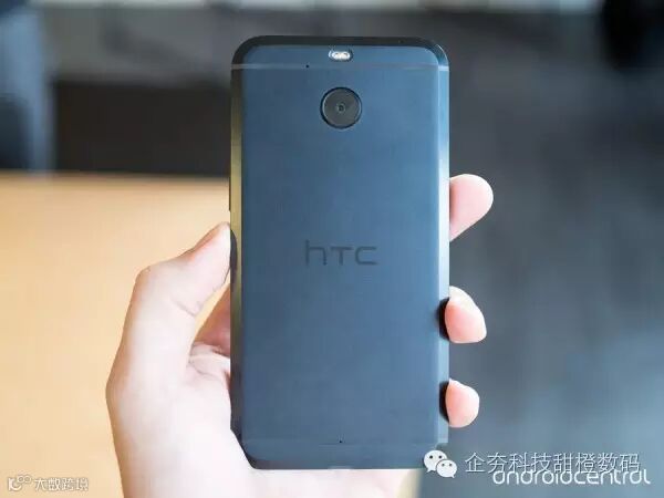 htc-bolt-back-2.jpg