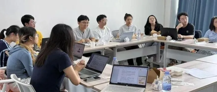拉近本硕距离，具象科研生态：新闻与传播学院举办研究生组会开放活动