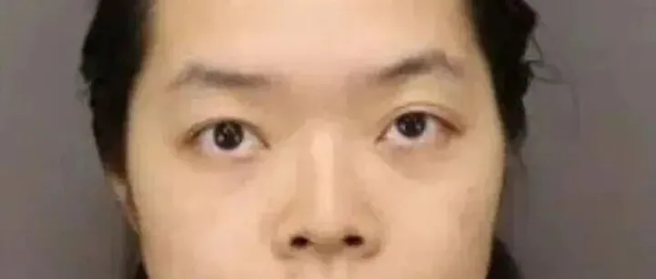 佛州美軍基地外現(xiàn)爆裂物 涉華裔姊弟 一人逃回