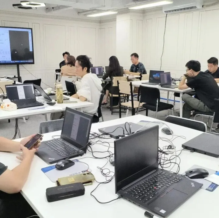 在廣州學(xué)AI，信息太多看花眼？這份“對(duì)號(hào)入座”選課指南幫你做對(duì)決策