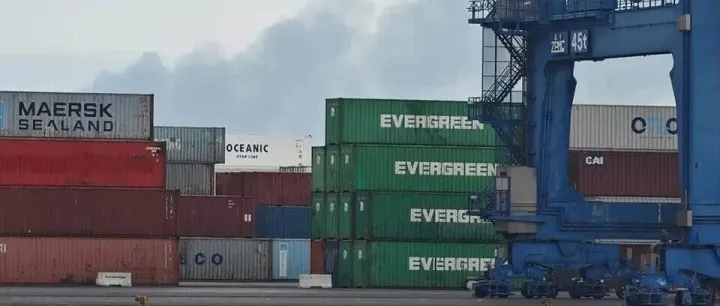 【講述：在霍爾木茲海峽的第26天，炸多了，大家都麻木了】