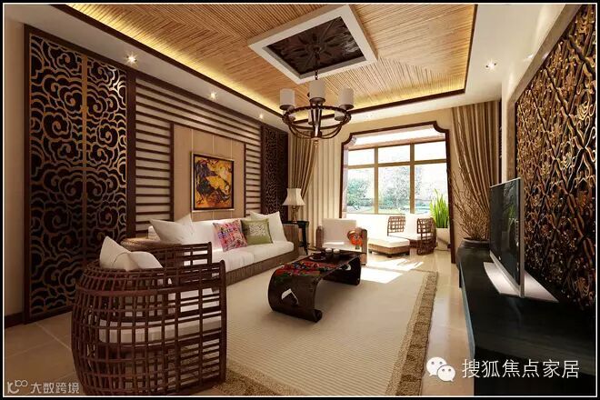 客厅
客厅得以大气优雅为主,在造型上,墙面木装饰与金属、金属结合的装饰造型,以冷静线条分割空间,代替一切繁杂与装饰。