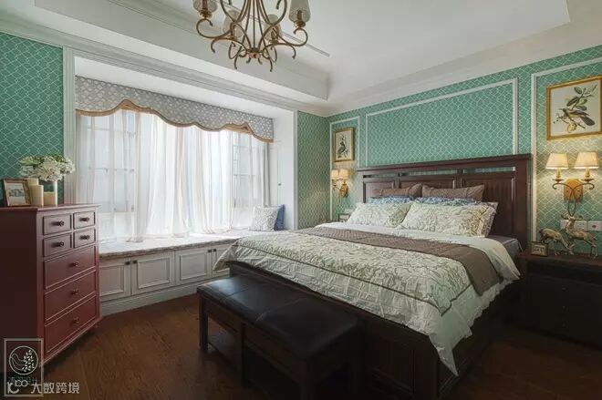 明媚的春日阳光下,功能房是个舒适的小憩空间。看看书、听听音乐,伴着一杯红茶度过愉悦的一天。