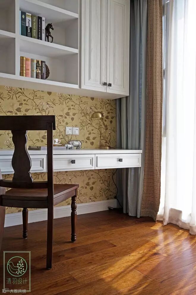 明媚的春日阳光下,功能房是个舒适的小憩空间。看看书、听听音乐,伴着一杯红茶度过愉悦的一天。