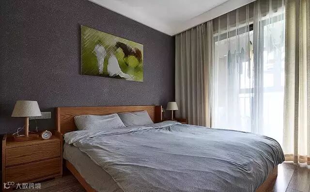 一座城,繁华喧闹,忙碌的工作后, 回到休息的地方可以好好的蒙头大睡是一件幸福的事。