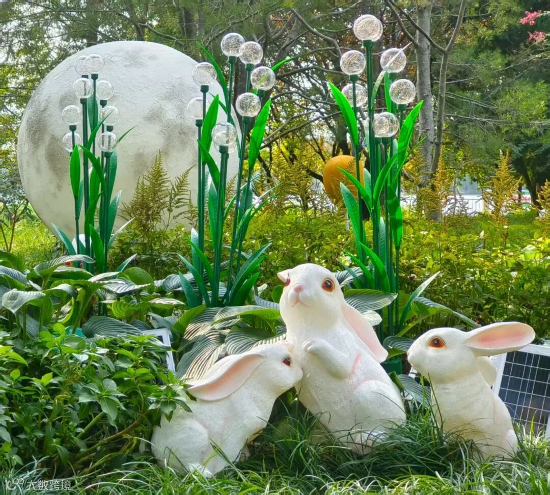 71.《月下童话入场券》 摄影：韦红烁.jpg