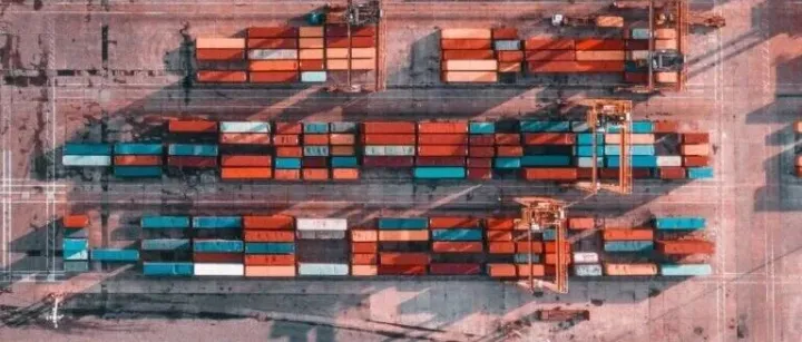 最高2200美金！馬士基、達(dá)飛等公布4月附加費(fèi)