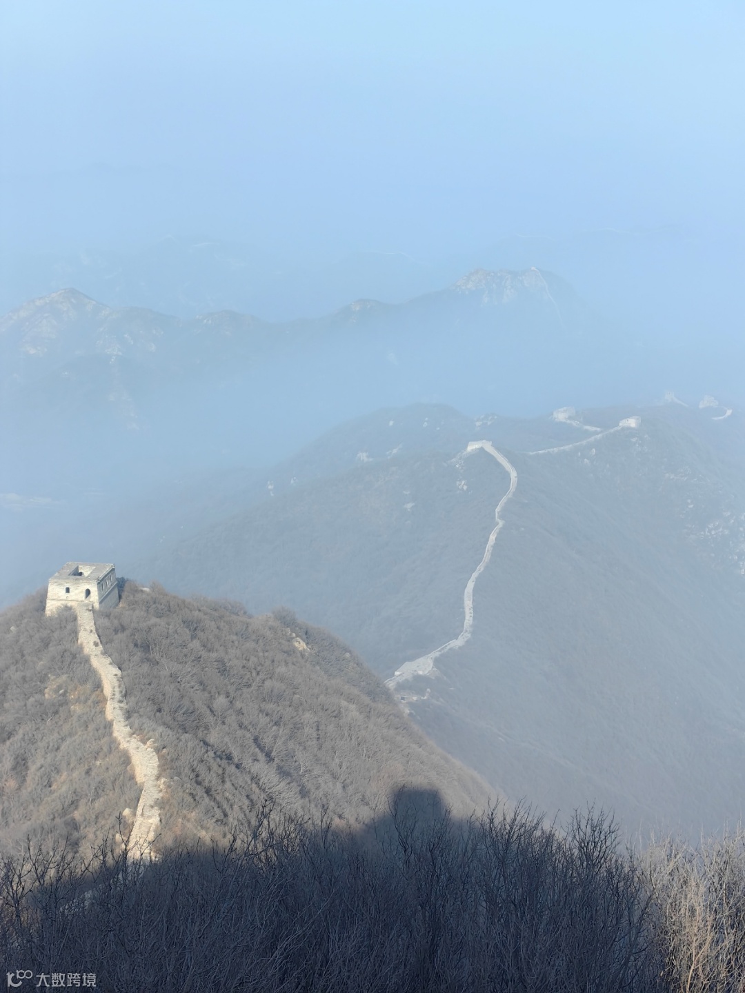 9.《雄关漫道》 摄影：杨朗.png