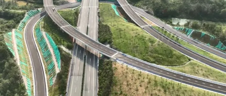 百日攻坚 | <em>随州</em>至信阳高速公路正式通车