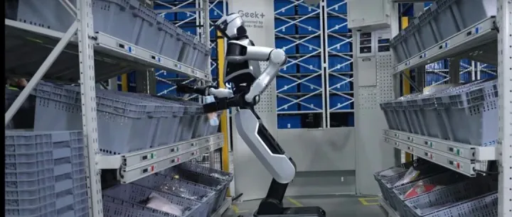 極智嘉2025年?duì)I收近32億、實(shí)現(xiàn)全年盈利：「具身及AI技術(shù)轉(zhuǎn)化」成核心驅(qū)動(dòng)力