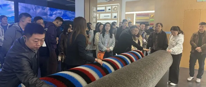 共话产业新篇｜<em>蚌埠</em>市委党校干部培训班莅临园区考察交流