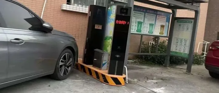 公安已取证！东凤有2个收费杆被人为破坏…