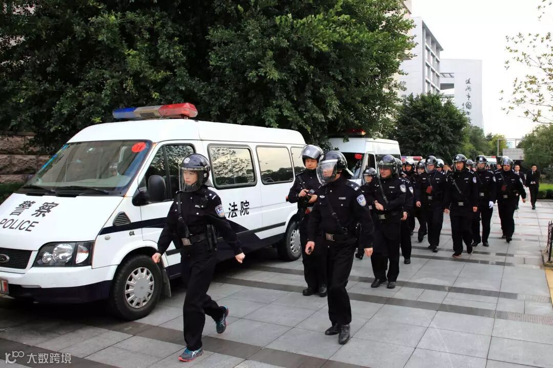 点击查看源网页