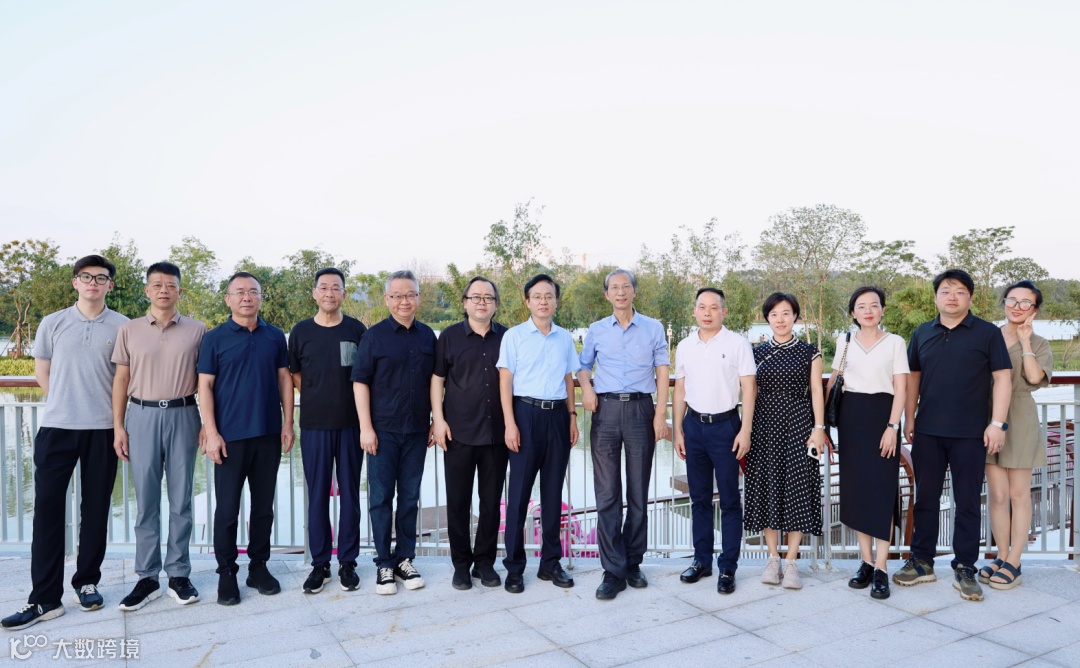 调研合影.png