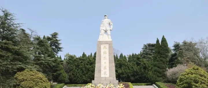 清明追思践初心 | 我们用缅怀书写传承