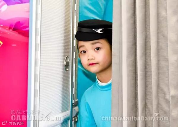 “小机组”萌动人心 厦航带旅客穿越回到“小时候”405165_