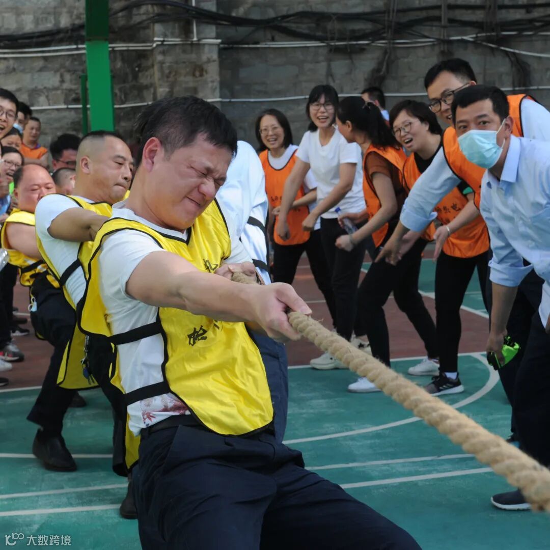 石狮热电公司开展第二届“热电杯”运动会(拔河活动)2.JPG