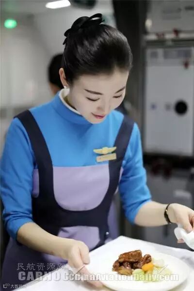 这种Style的空姐表情,你绝对没看过!"