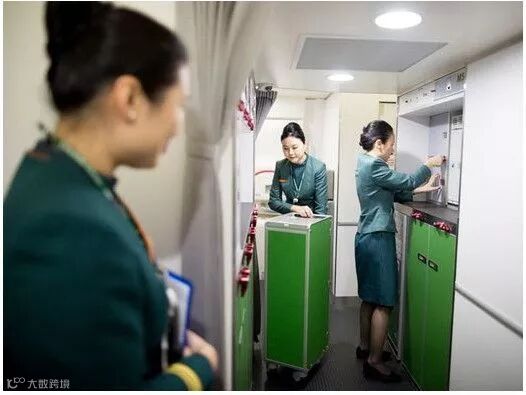 探秘长荣航空客舱乘务员训练中心
