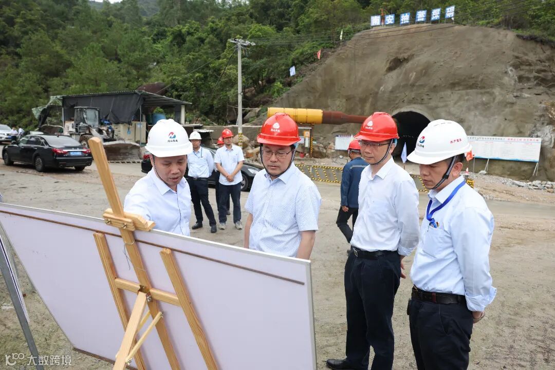 鸿山热电公司 刘寒婷 能化集团党委书记、董事长徐建平调研南安东田抽水蓄能电站项目 (2).jpg