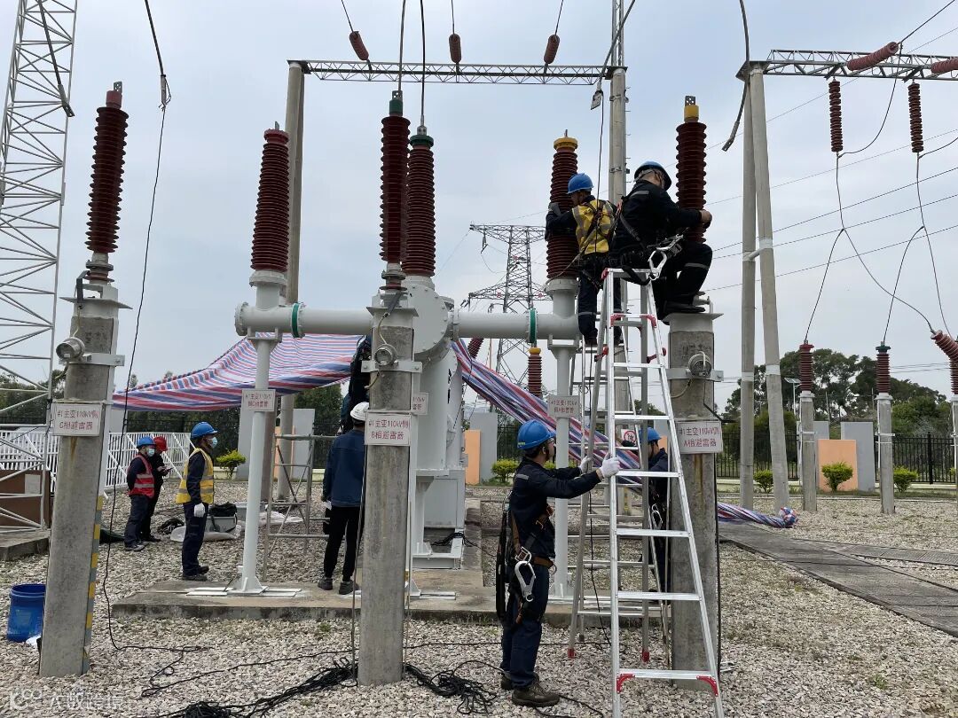 福能新能源 沈志荣 隆教风电场开展升压站年检工作.jpg
