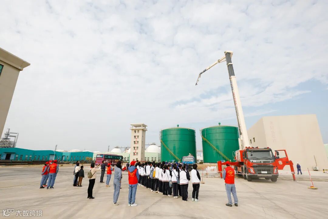 福海创公司+福海创公司组织开展“对话社会主义接班人 彰显新时代国企担当”主题活动+公司团委 (13).jpg