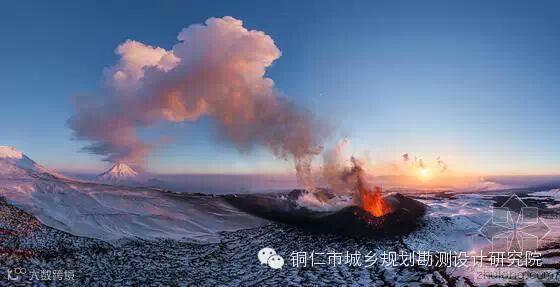 俄罗斯堪察加半岛抓拍到独一无二的Plosky Tolbachik火山喷发场景