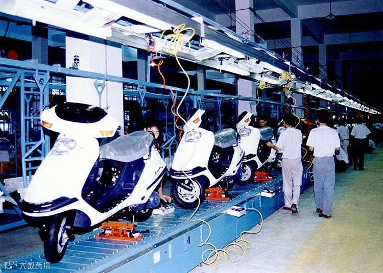 早期吉利摩托车生产线.jpg