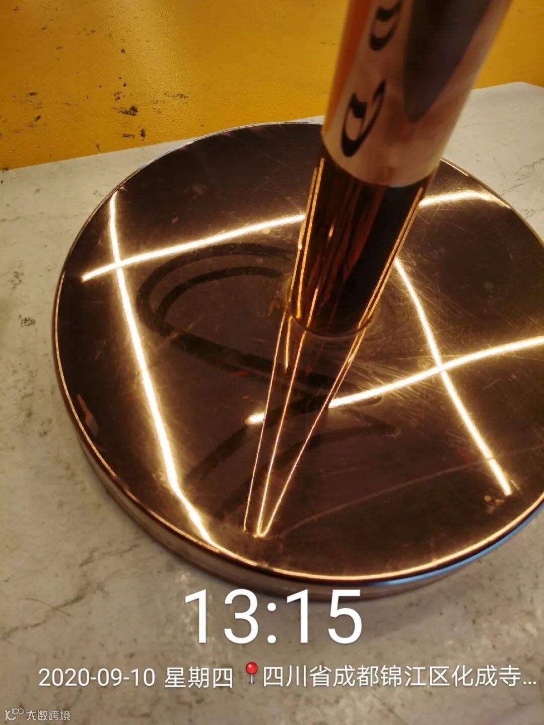 围栏杆底座有灰 .jpg