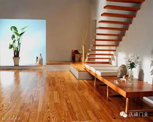 根据采光条件确定地板颜色