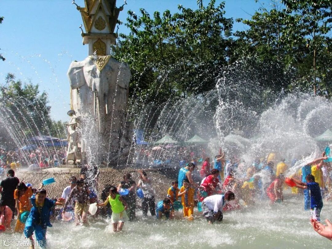 #四月份泼水节#用水表达心意，一次激情四射的节日体验（泰国&西双版纳）-西双版纳旅游攻略-游记-去哪儿攻略