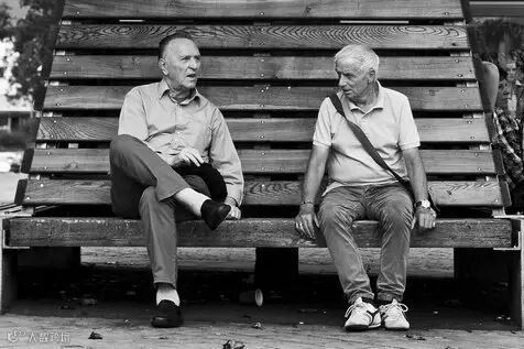 很多朋友都是从此绝交的(故事很短,却说透了人性)