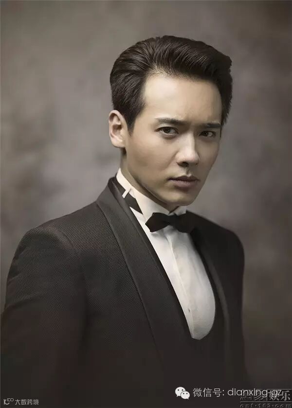 高云翔董璇曝国民风全家福 三世同堂其乐融融