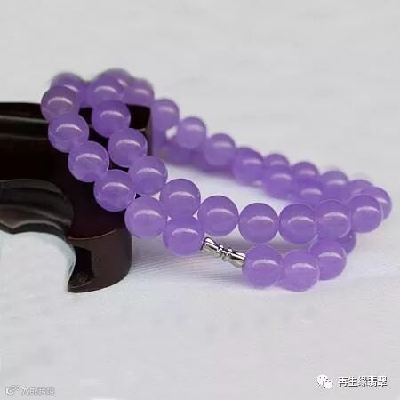 紫罗兰——翡翠中的春色