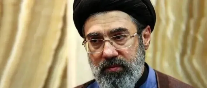 伊朗宣布霍尔木兹海峡管控进入“新阶段”；“伊朗每日最多允许15艘船通过海峡”