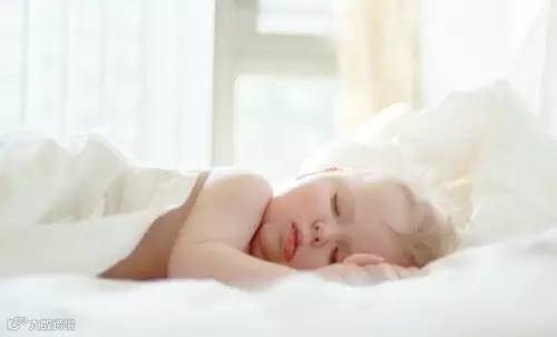 睡觉时身体突然抖一下!为什么?为什么?被答案吓哭