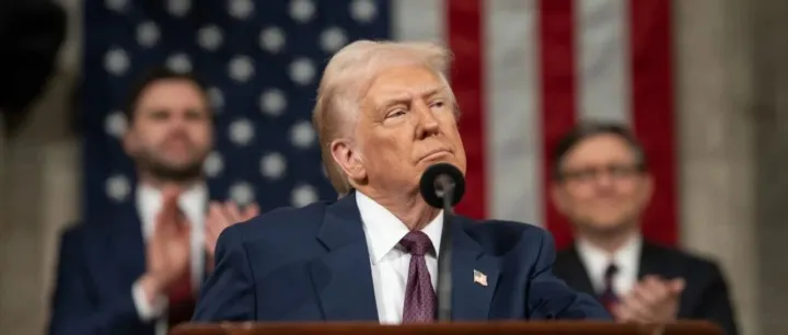 霍尔木兹海峡封锁刚刚开始，特朗普爆出猛料丨壹航运