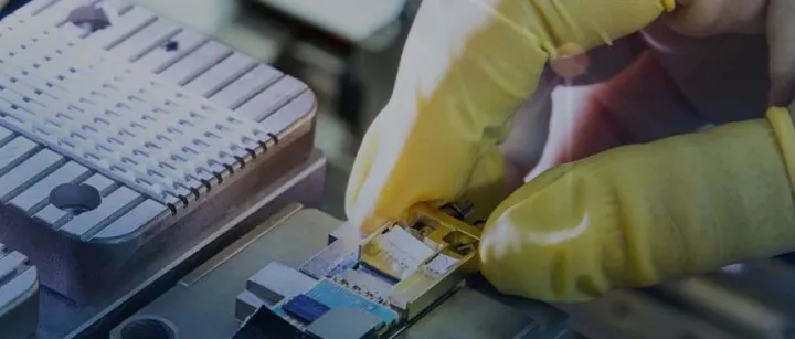 光模块大牛股要提前披露一季报，网友炸锅：明天一字板