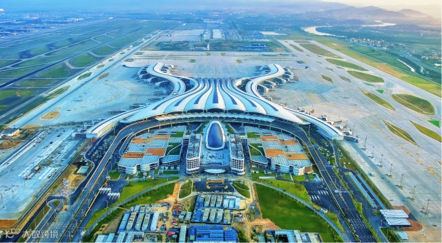 广州白云机场T3航站楼航拍鸟瞰图。