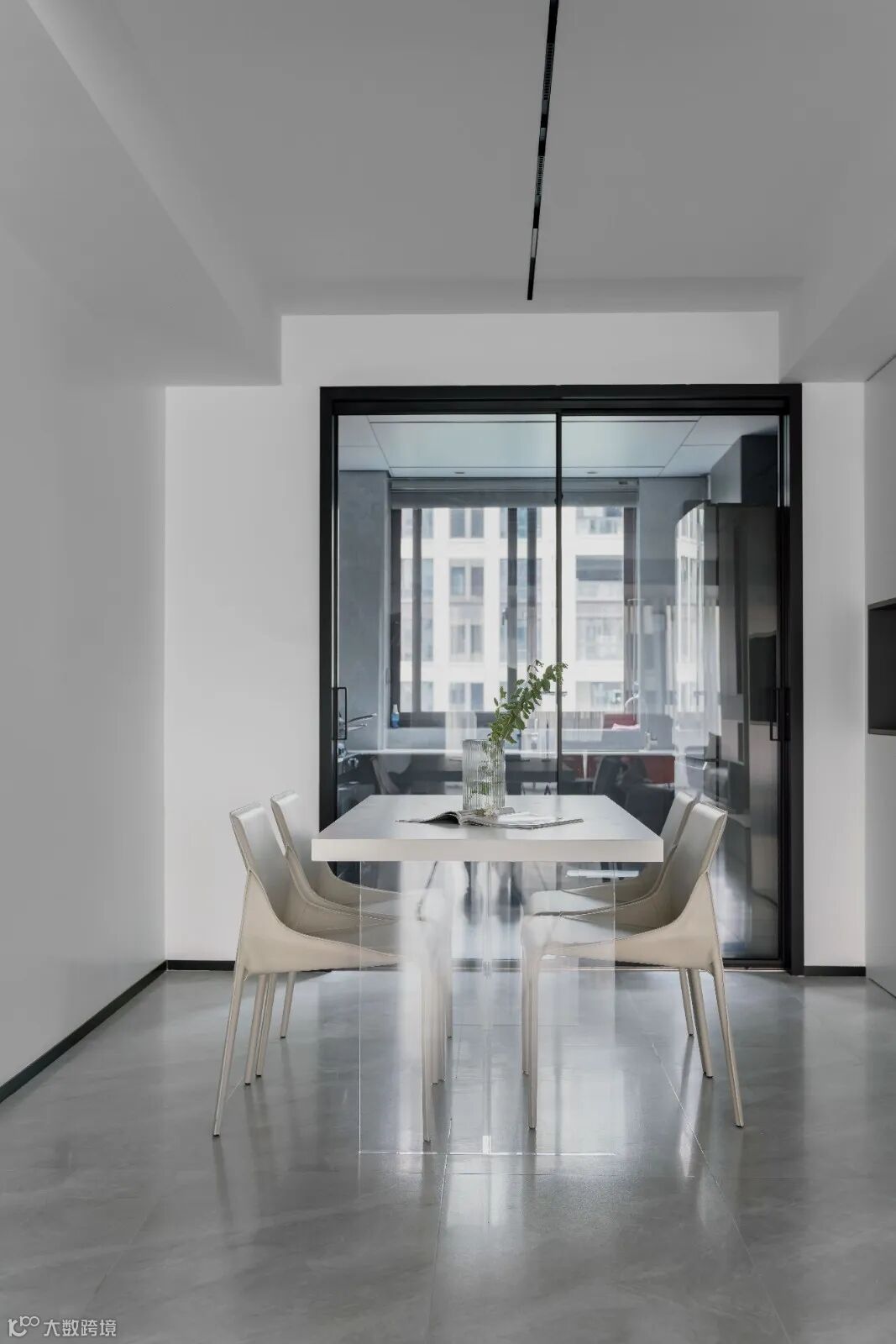 160㎡黑白灰的家以静制动,高级感爆棚,实用性倍增,氛围感拉满!设计案例 (9).jpg