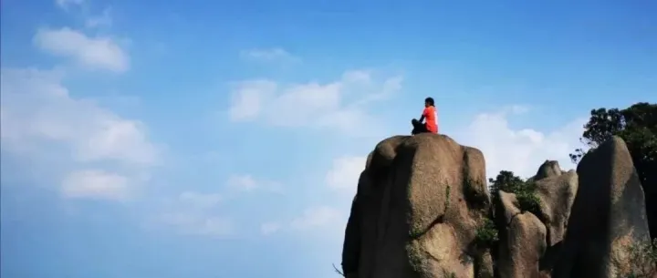 成行4.18/4.19专属优惠价49元【增城牛牯嶂 1天】增城最高峰：爬大石头瞰大猪兜水库，挑战大水管绝望坡